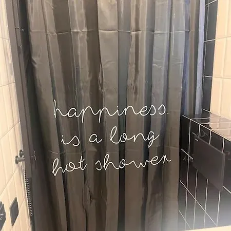 Black And White Loft بالانغا