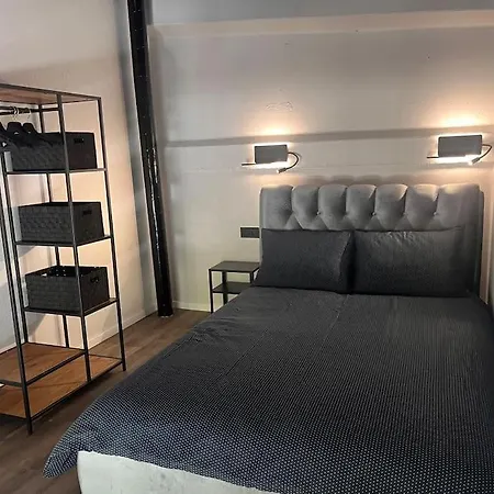 Black And White Loft بالانغا