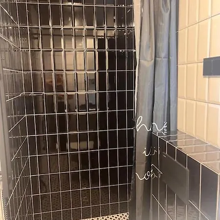 شقة Black And White Loft *